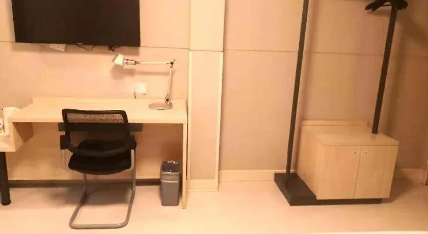 Jinjiang Inn Zhengzhou Dashiqiao Metro Station