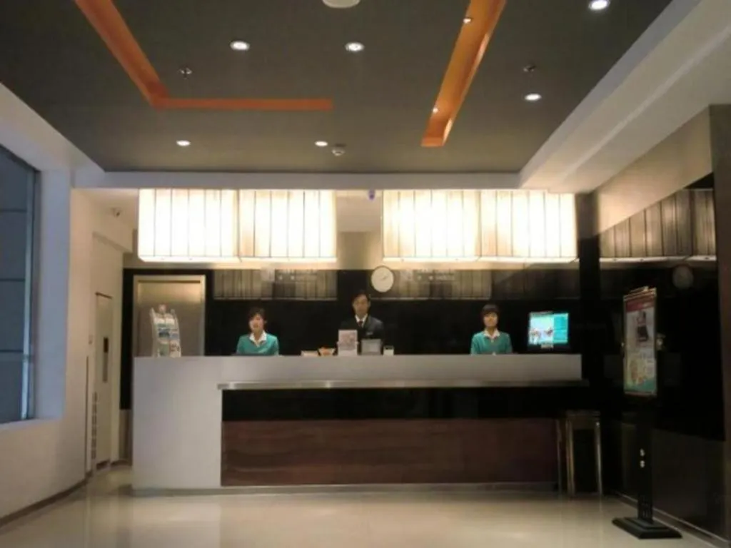 Jinjiang Inn Zhengzhou Dashiqiao Metro Station Hotel